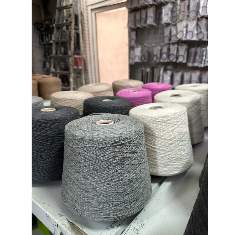 Пришла пряжа в бобинах Пришла пряжа в бобинах